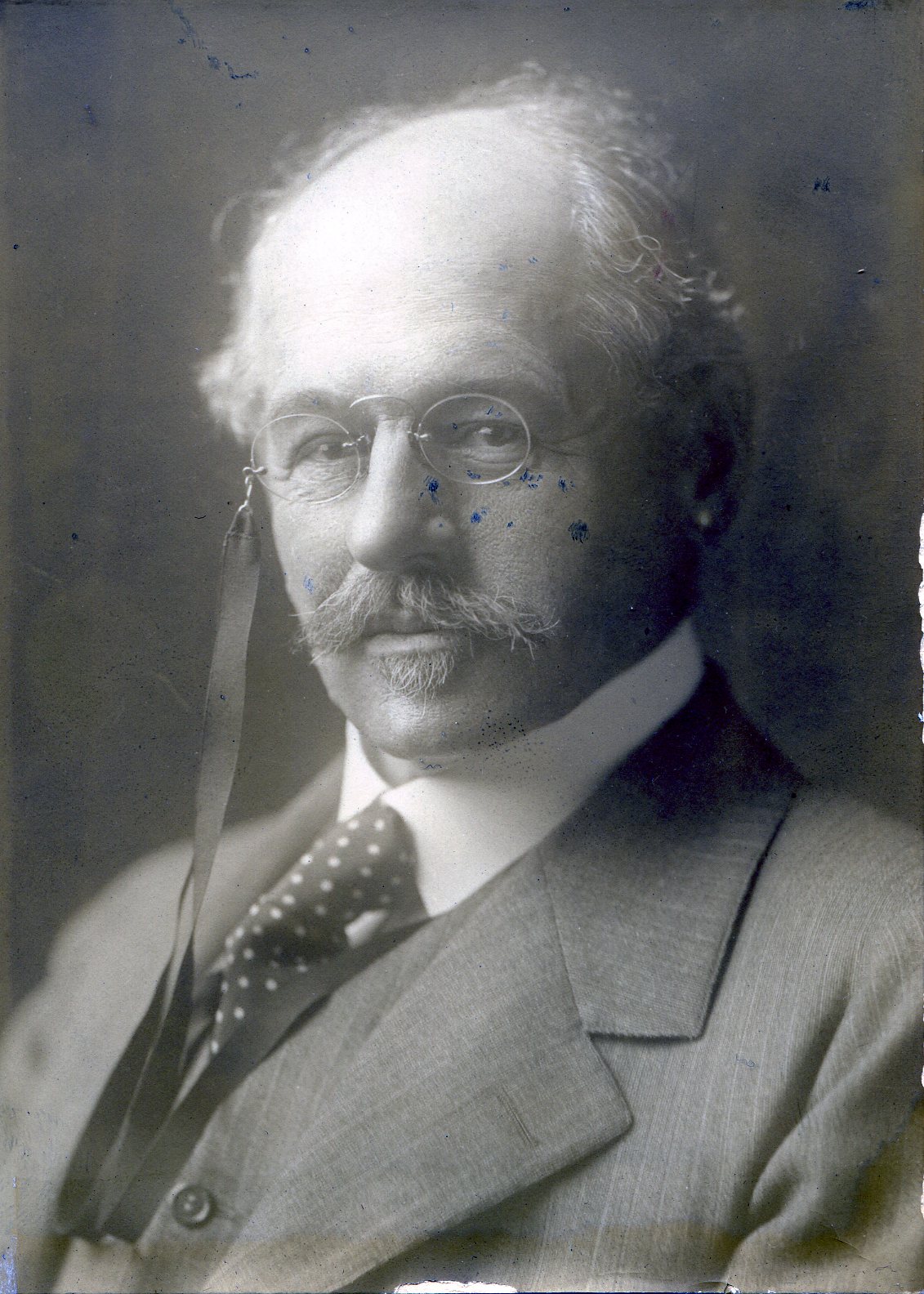 Member portrait of Edward Mortimer Chapman